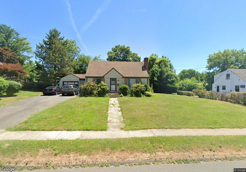 906 Worthy St, Windsor, CT 06095 - photo 1