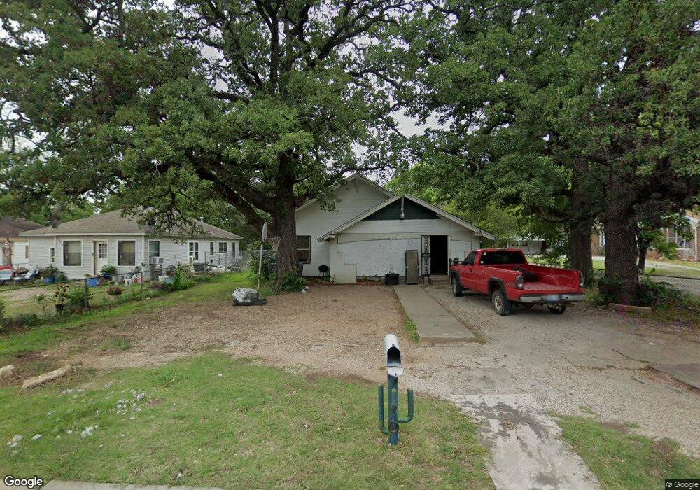 825 C St SE, Ardmore, OK 73401 - photo 1