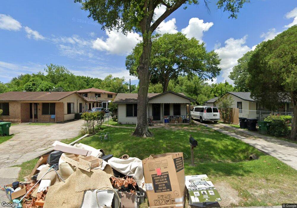 8201 Hezekiah Ln, Houston, TX 77088 - photo 1