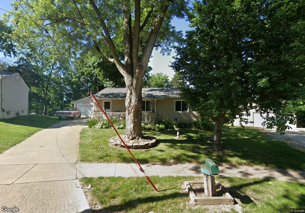 1001 E Philip St, Des Moines, IA 50315 - photo 1
