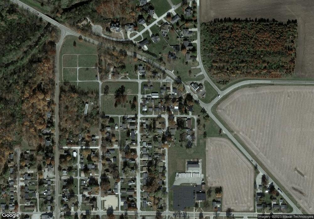 306 E Oak St, Downs, IL 61736 - photo 1