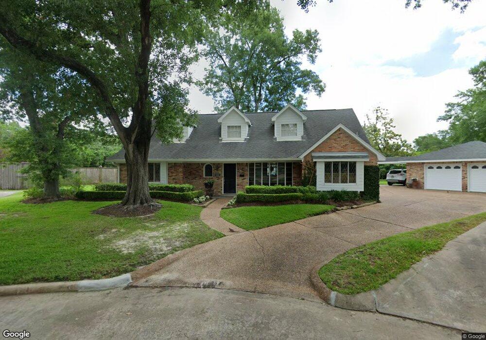 5018 Forest Nook Ct, Houston, TX 77018 - photo 1
