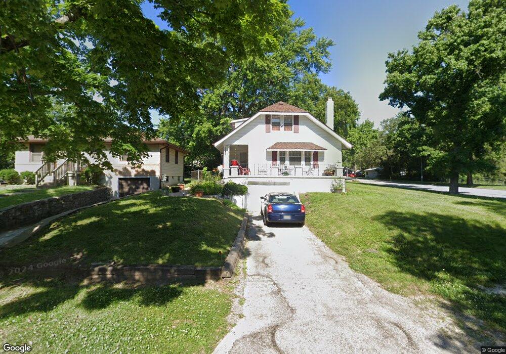 7104 Agnes Ave, Kansas City, MO 64132 - photo 1