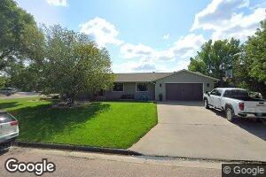 420 E 9th St, Platte, SD 57369