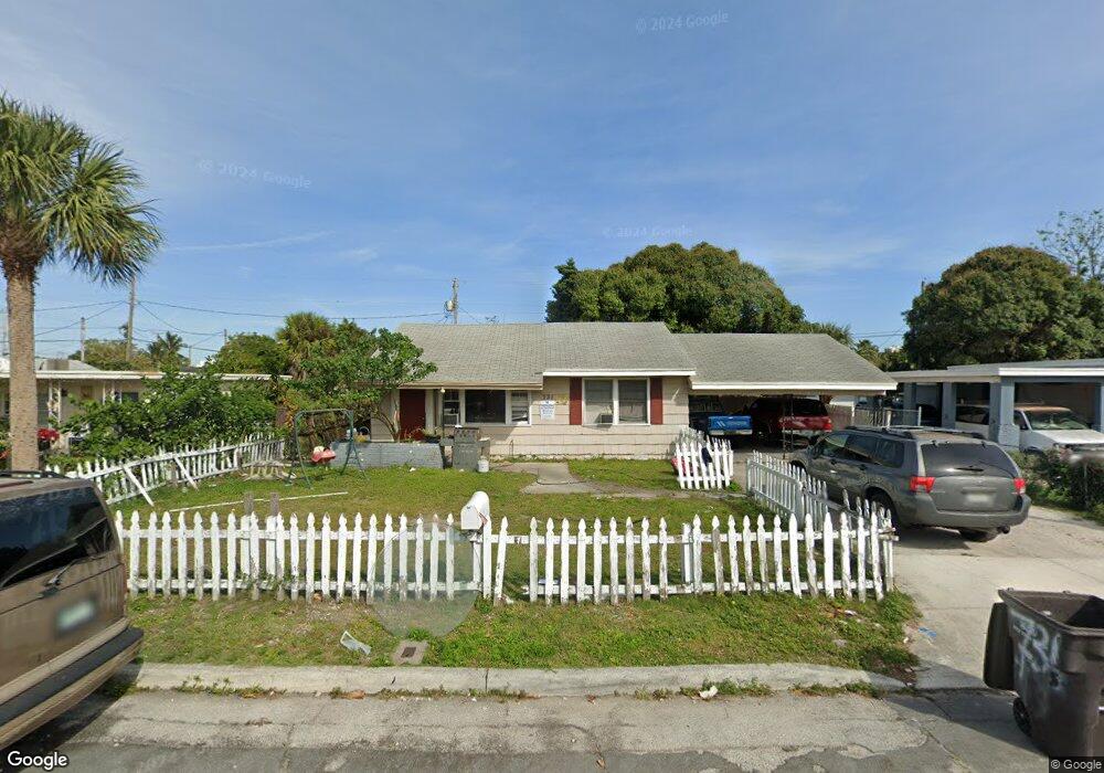 731 42nd St, West Palm Beach, FL 33407 - photo 1