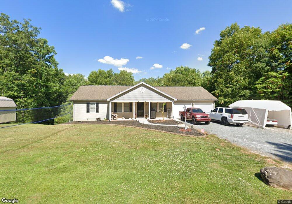 1047 Briles Dr, Asheboro, NC 27205 - photo 1