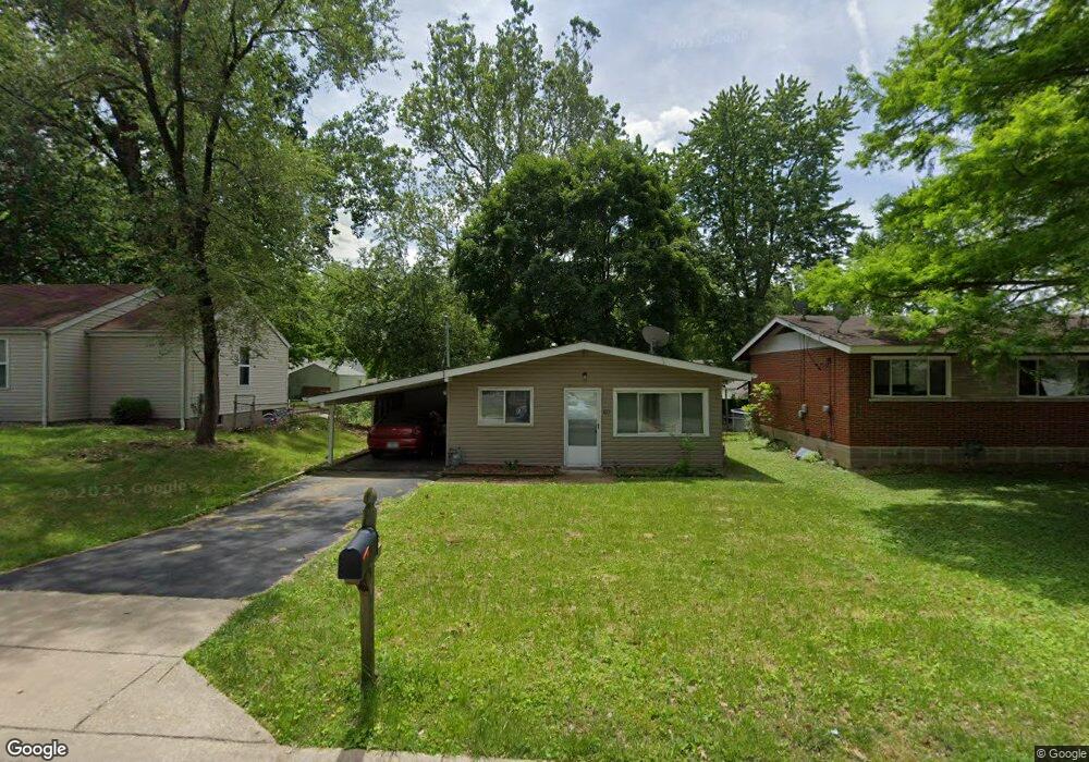 106 Young Dr, Saint Louis, MO 63135 - photo 1