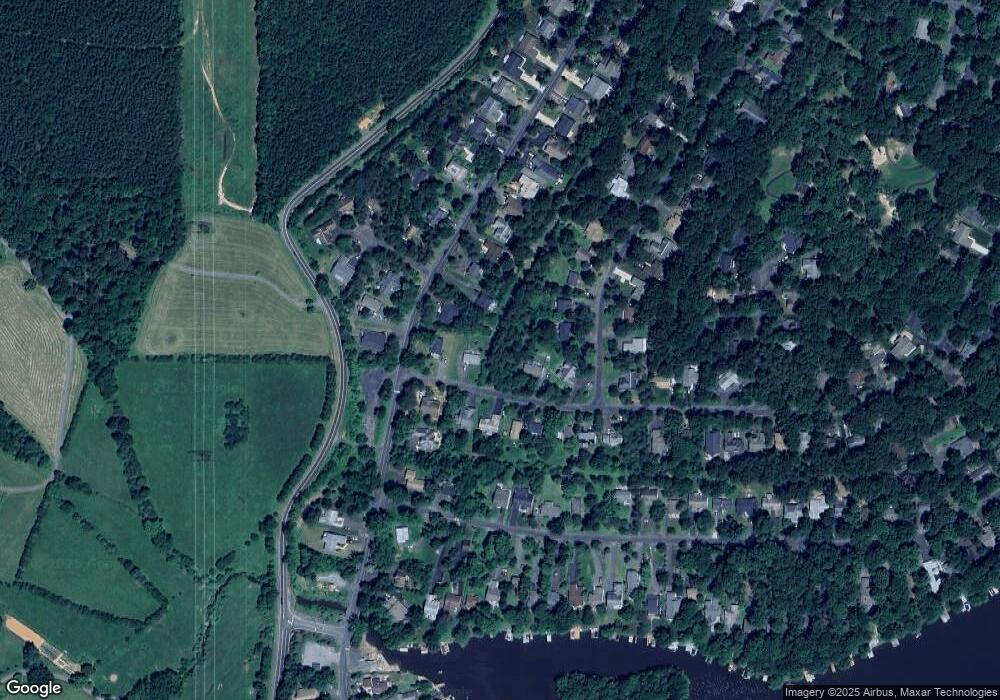 606 Stratford Cir, Locust Grove, VA 22508 - photo 1