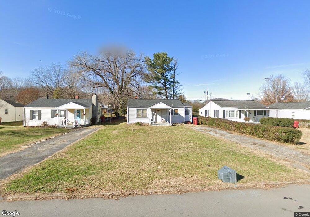 1311 E Chilhowie Ave, Johnson City, TN 37601 - photo 1