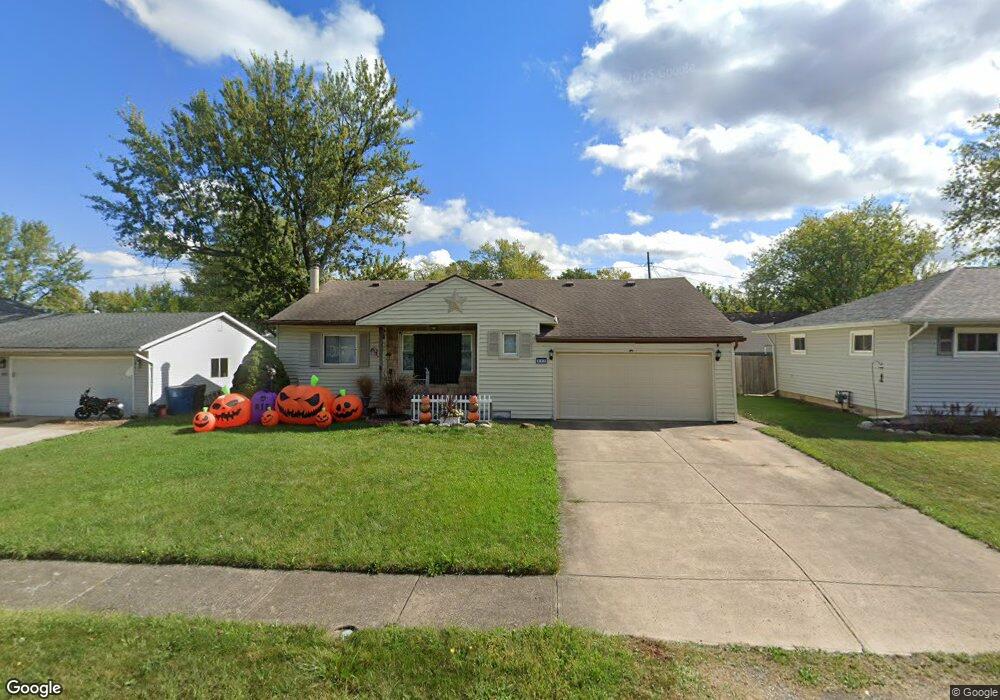 637 Pasadena Ave, Sheffield Lake, OH 44054 - photo 1