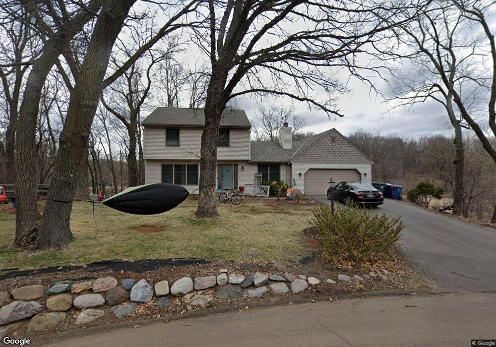 3910 Skyview Rd, Minnetonka, MN 55345 - photo 1