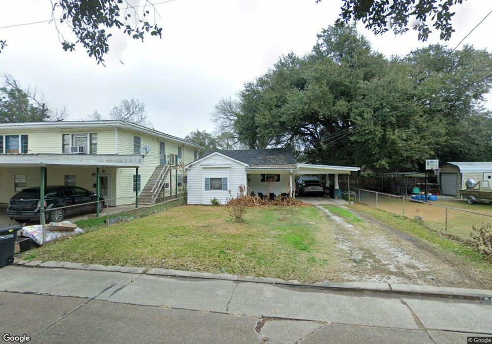 102 Reynolds St, New Iberia, LA 70560 - photo 1