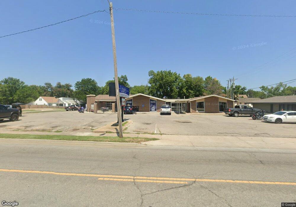 2214 SW 10th Ave, Topeka, KS 66604 - photo 1