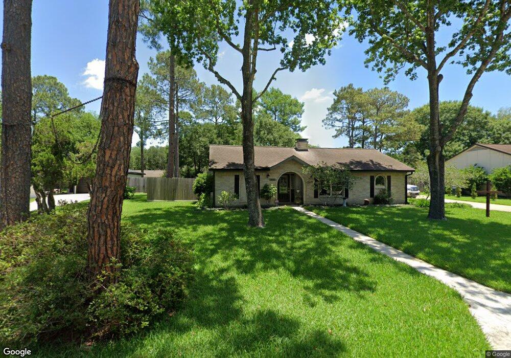 506 Williamsburg Cir, Friendswood, TX 77546 - photo 1