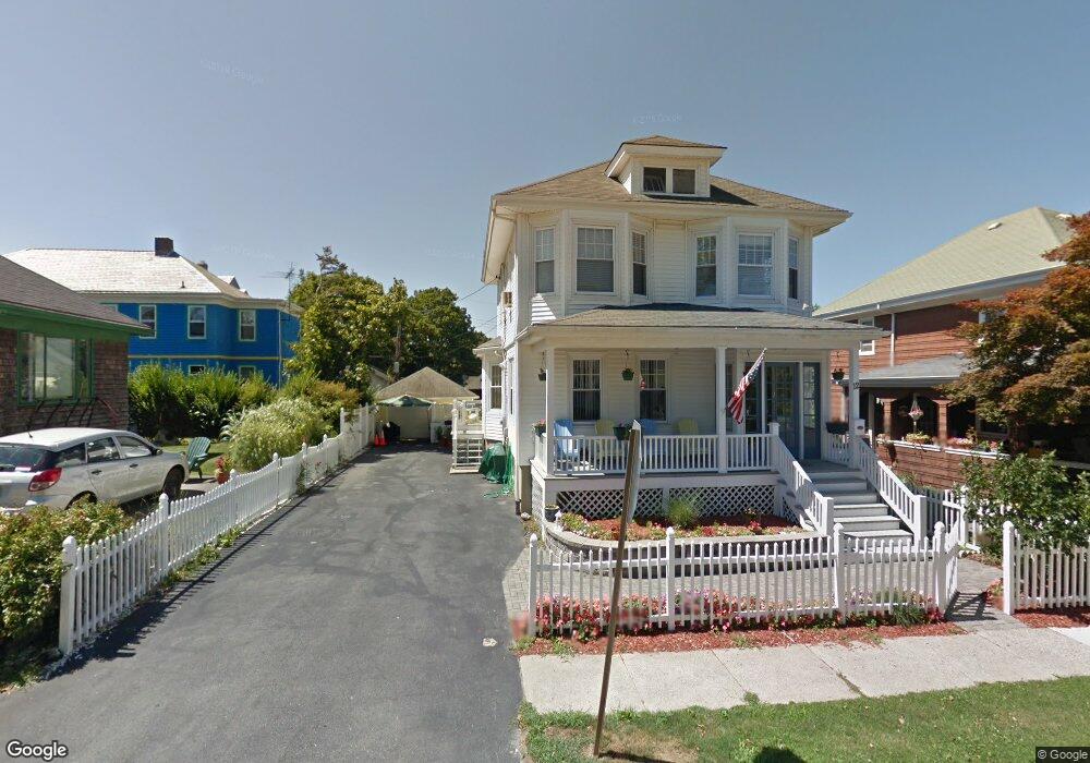 12 1/2 Canonicus Ave, Newport, RI 02840 - photo 1