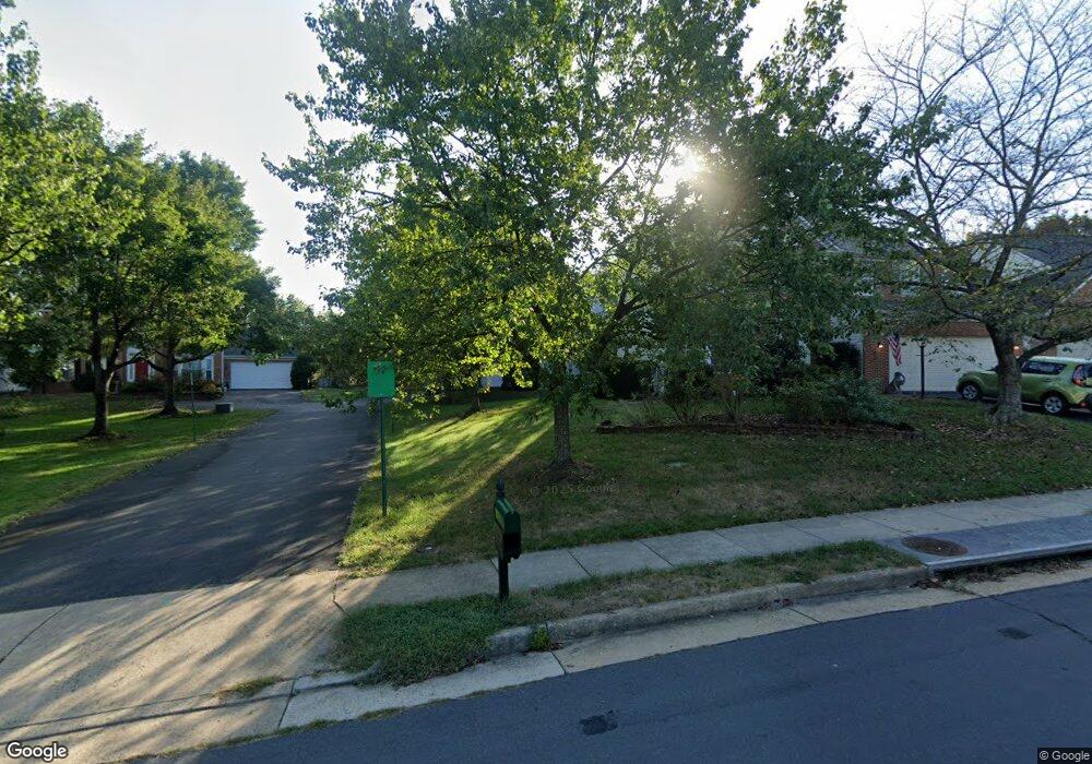 10037 Tummel Falls Dr, Bristow, VA 20136 - photo 1