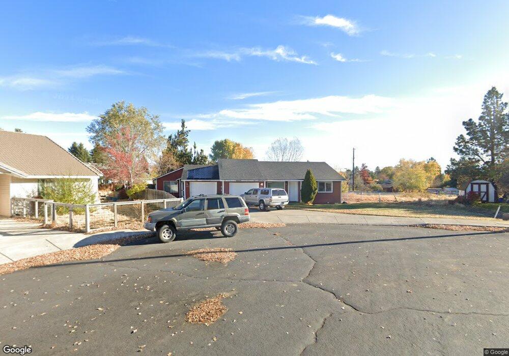 2727 SW Umatilla Ct, Redmond, OR 97756 - photo 1