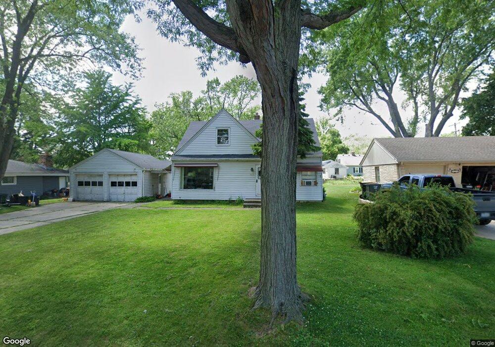 2215 N 118th St, Milwaukee, WI 53226 - photo 1