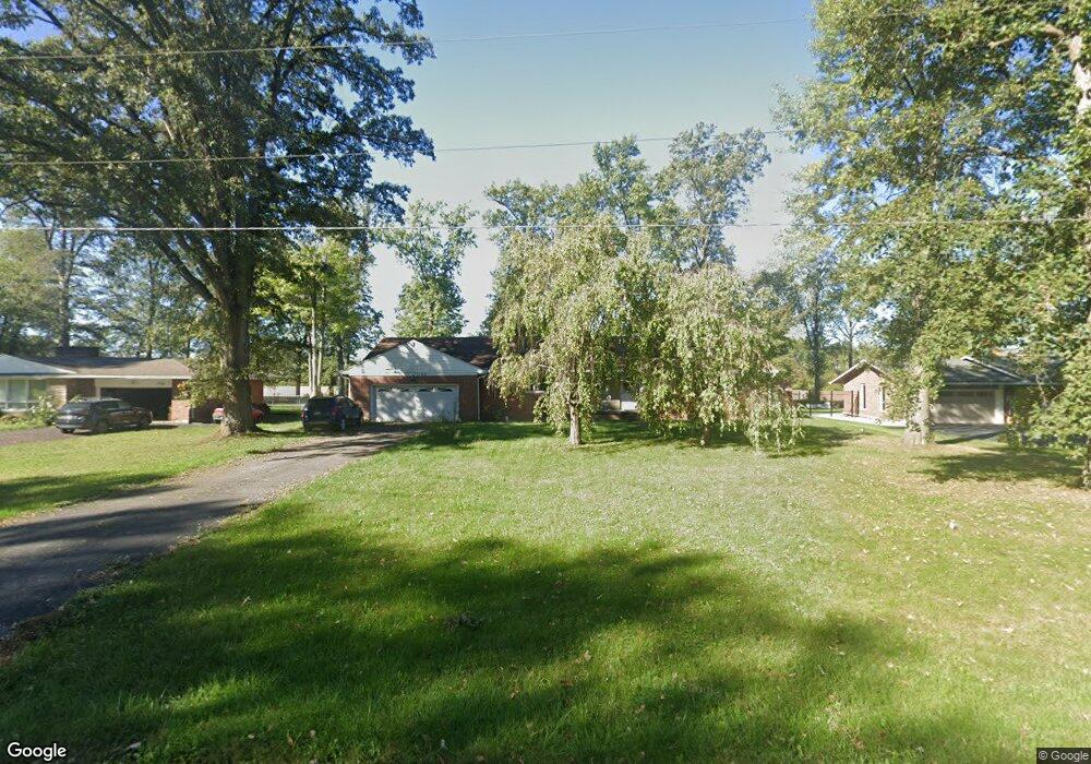 1914 Lorain Dr, Lima, OH 45805 - photo 1