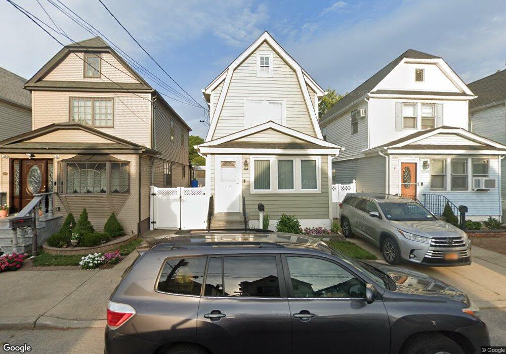 9252 244th St, Floral Park, NY 11001 - photo 1