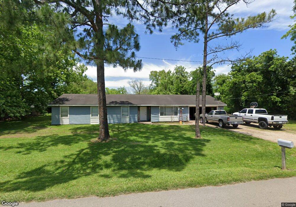 229 E Pleasant St, Brazoria, TX 77422 - photo 1