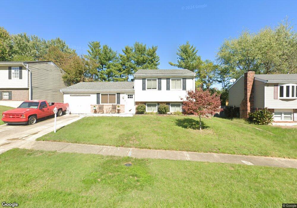 8812 Lantana Dr, Louisville, KY 40229 - photo 1