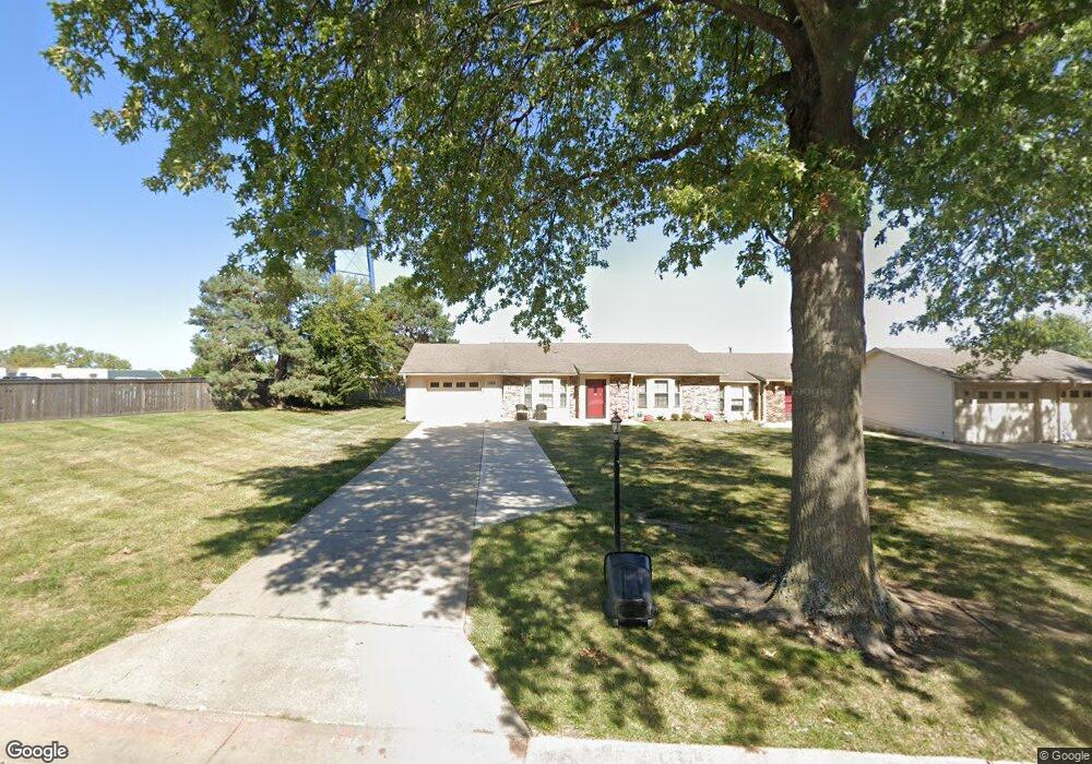 1340 W Johns Blvd, Raymore, MO 64083 - photo 1