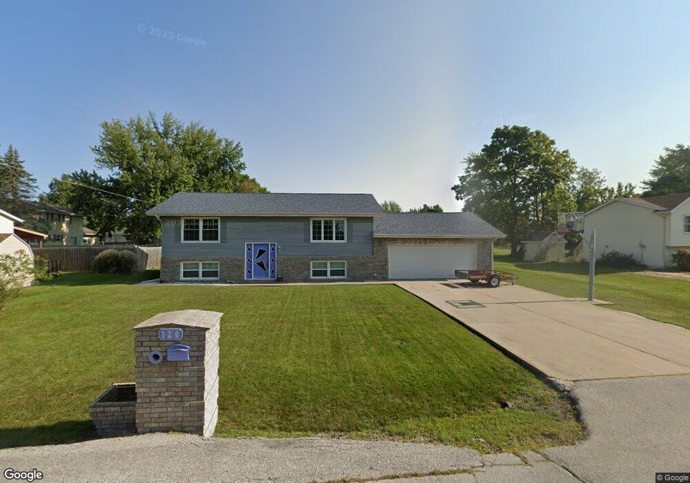 120 Orchard Ln, Columbus Junction, IA 52738 - photo 1