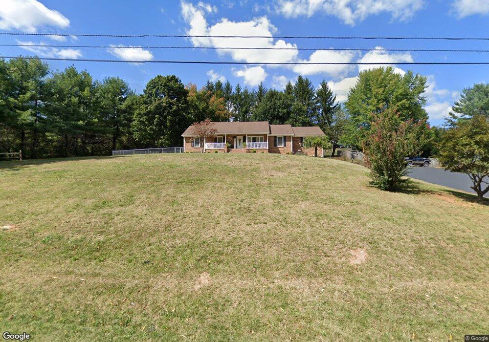 979 Lee Jackson Hwy, Staunton, VA 24401 - photo 1