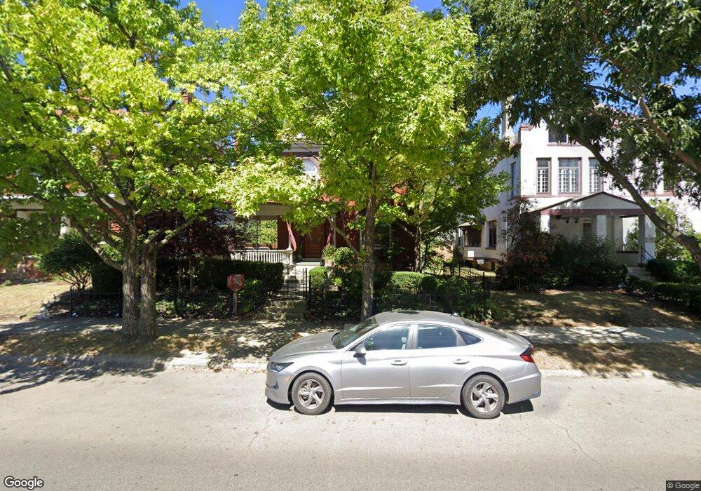 960 Bryden Rd, Columbus, OH 43205 - photo 1