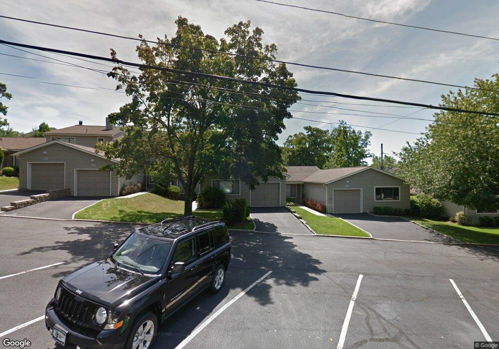 51 Glenview Dr unit 51, West Orange, NJ 07052 - photo 1