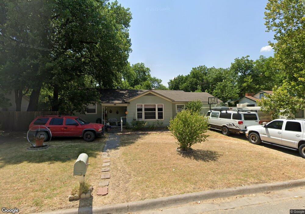 1807 Throckmorton St, Gainesville, TX 76240 - photo 1