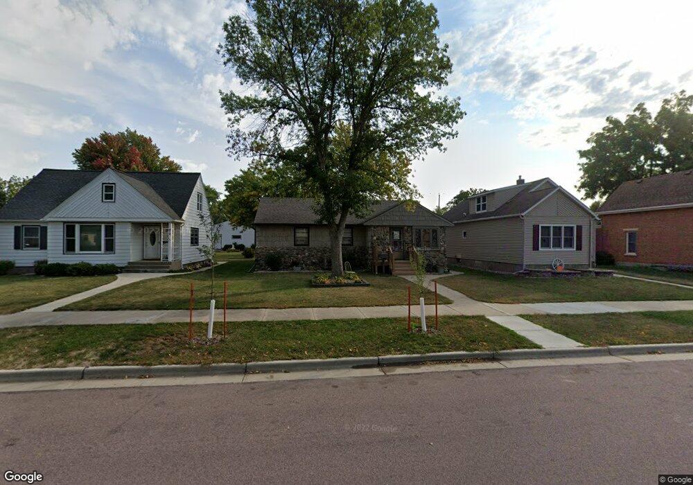 614 614 N Jefferson St, New Ulm, MN 56073 - photo 1