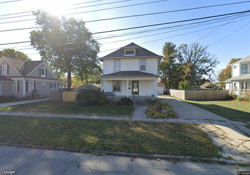 725 S 3rd Ave E, Newton, IA 50208 - photo 1