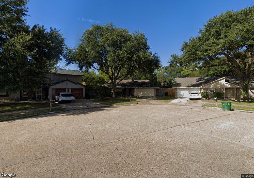 7631 Alperton Dr, Houston, TX 77088 - photo 1