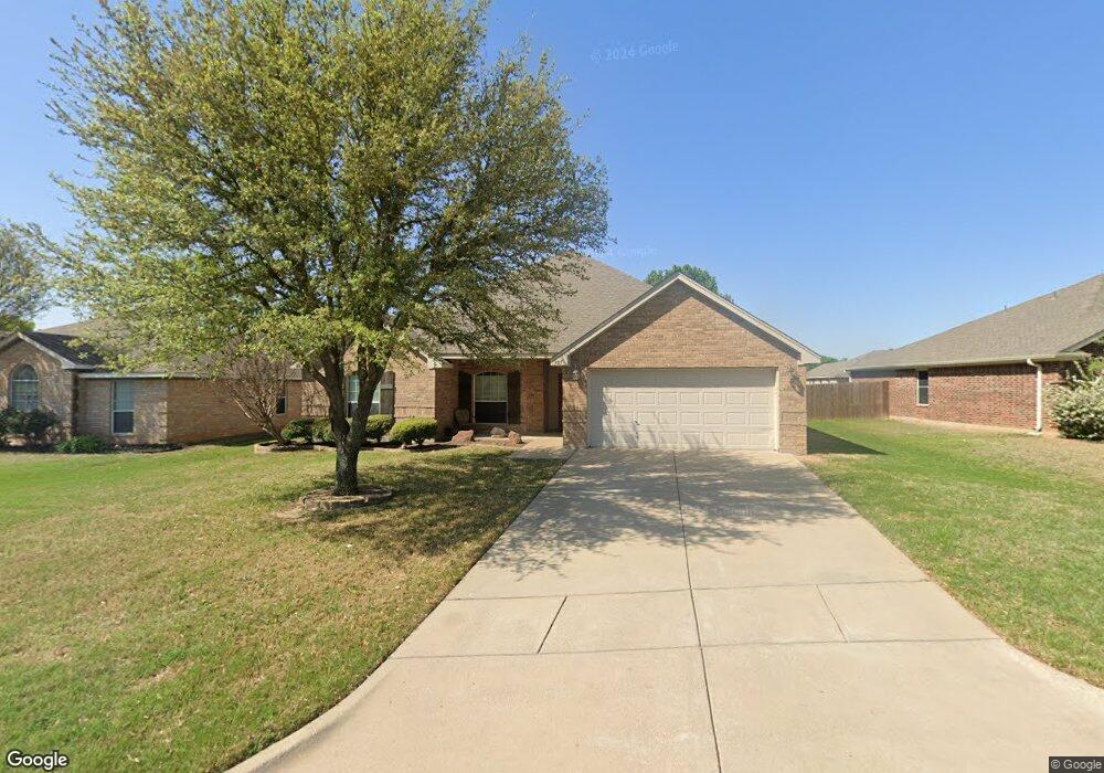 305 Wonder Oak Ct, Weatherford, TX 76085 - photo 1