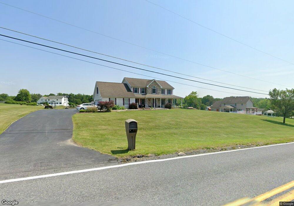 2860 Whitetail Deer Dr, Bath, PA 18014 - photo 1