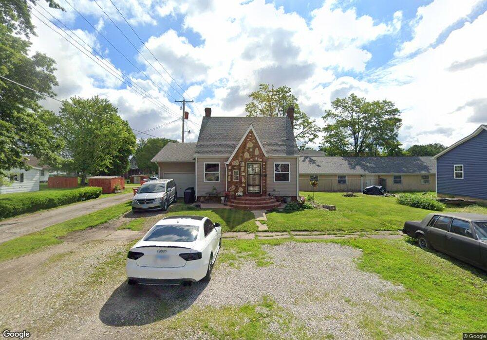108 N 7th St, Mattoon, IL 61938 - photo 1