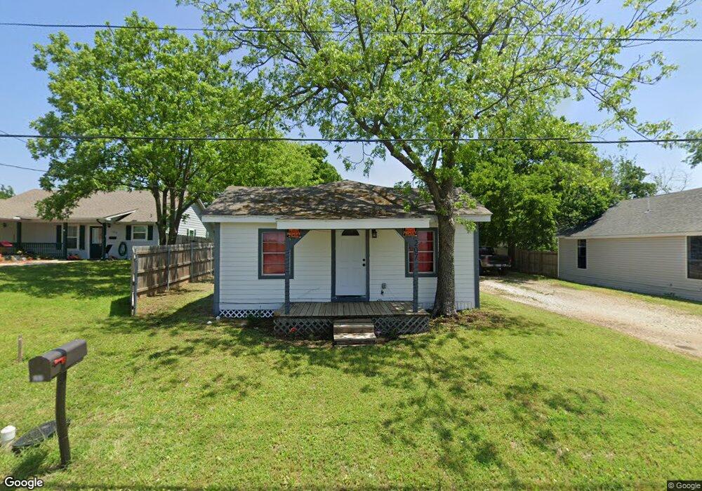 207 Chestnut St, Whitesboro, TX 76273 - photo 1