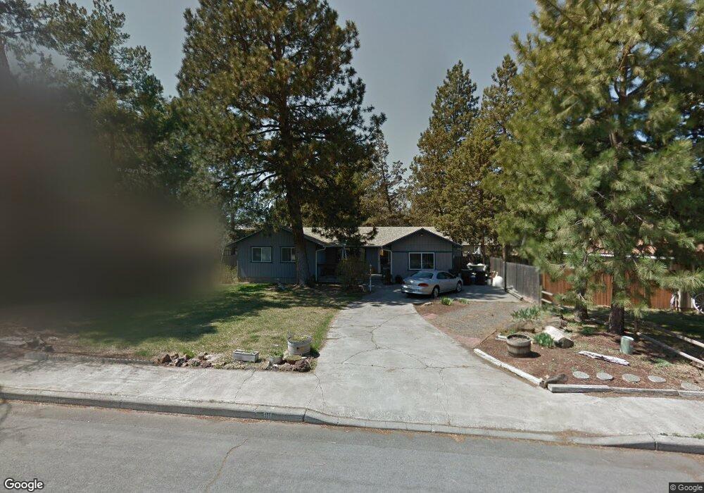 911 SE Polaris Ct, Bend, OR 97702 - photo 1