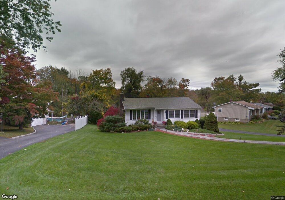 261 Ravencrest Rd, Yorktown Heights, NY 10598 - photo 1