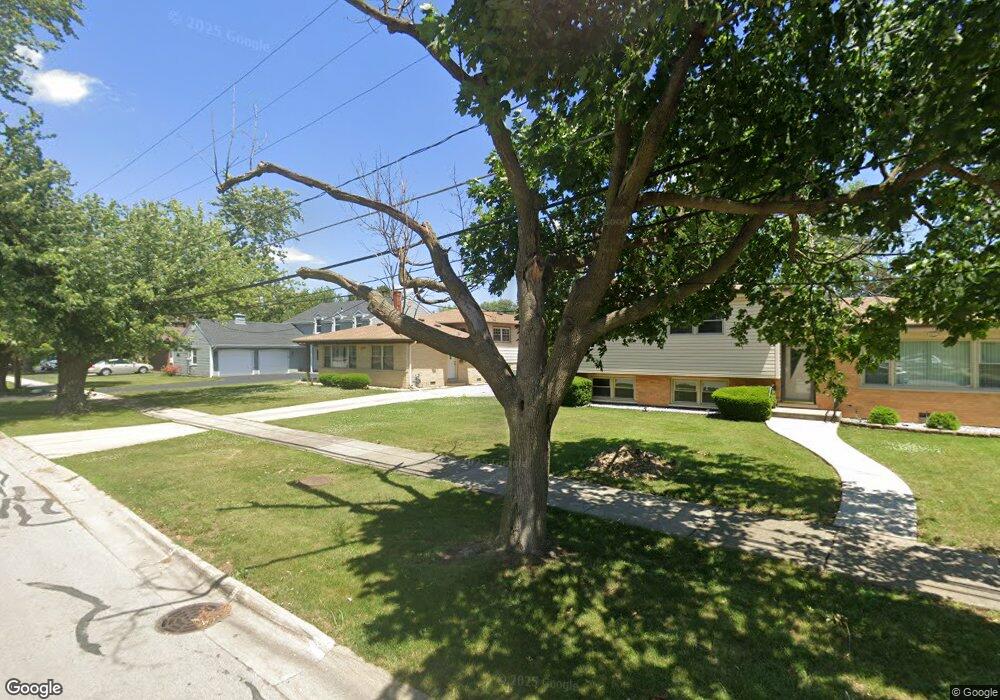 1883 Plainfield Dr, Des Plaines, IL 60018 - photo 1