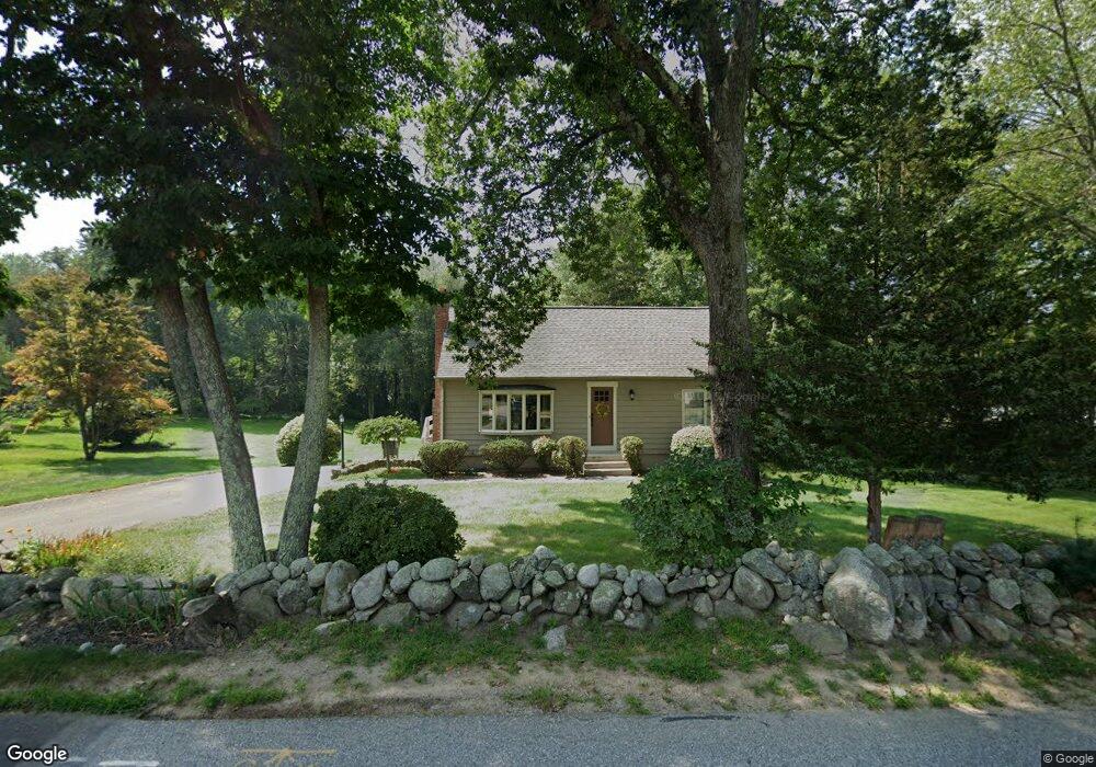 590 Maple St, Franklin, MA 02038 - photo 1