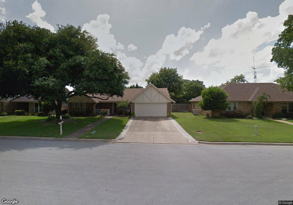 2257 Farrington Ln, Hurst, TX 76054 - photo 1