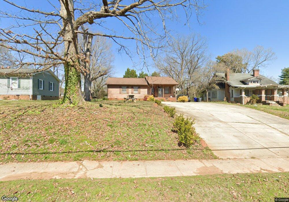 507 S 2nd Ave, Siler City, NC 27344 - photo 1