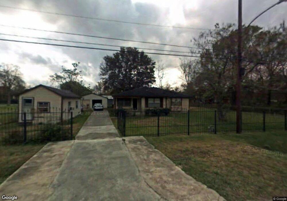 1909 Wavell St, Houston, TX 77088 - photo 1