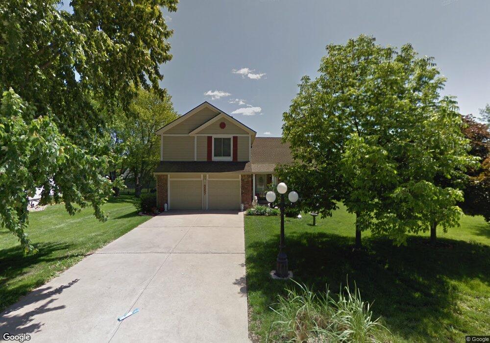 5557 Lewis Dr, Shawnee, KS 66226 - photo 1