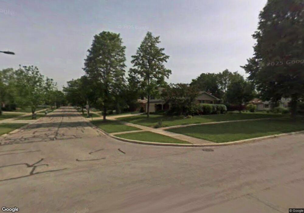 1504 Apache Dr, Naperville, IL 60563 - photo 1