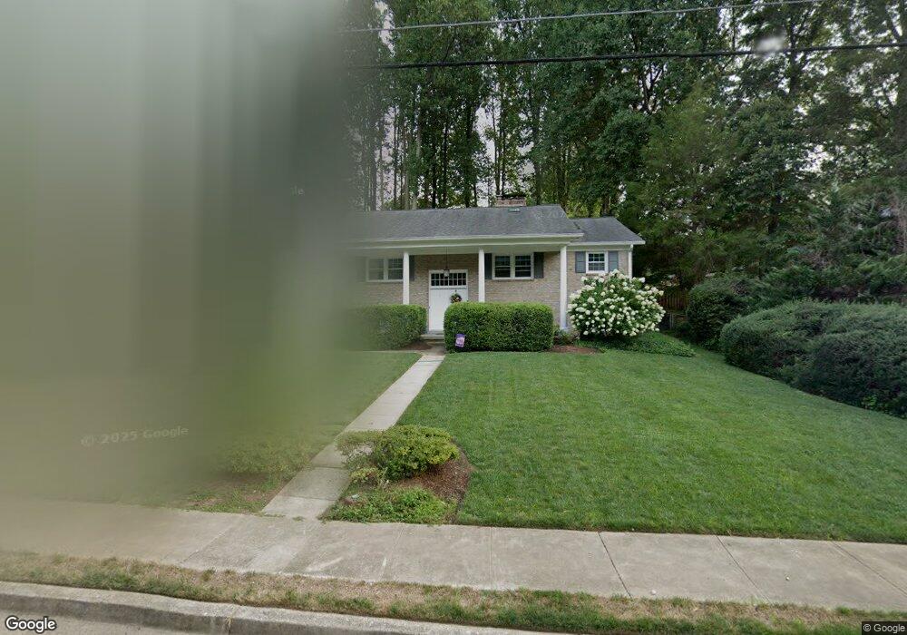 1502 Laburnum St, McLean, VA 22101 - photo 1