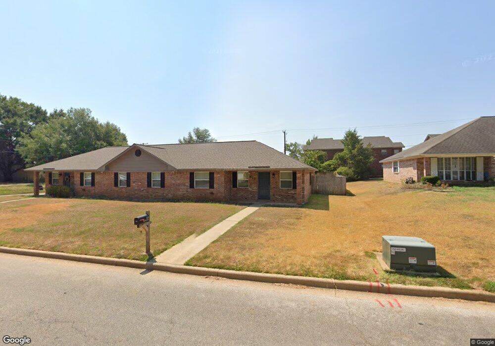 820 Oakview Dr, Nacogdoches, TX 75965 - photo 1